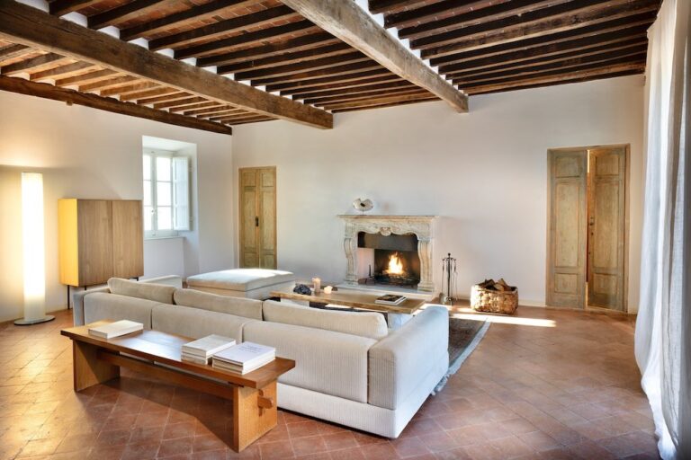 Holiday_home_with_contemporary_design_near_Lucca17-min